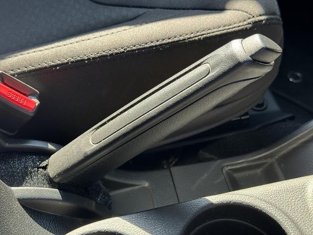 ジープ・ラングラーアンリミテッド スポーツ クルーズコントロール ナビTV サイド・バックカメラ サイドステップ ステアリングスイッチ 純正17インチアルミ ダウンヒルアシスト キーレスエントリー ドライブレコーダー ETC CD/DVD再生(54枚目)