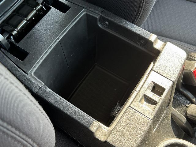 ジープ・ラングラーアンリミテッド スポーツ クルーズコントロール ナビTV サイド・バックカメラ サイドステップ ステアリングスイッチ 純正17インチアルミ ダウンヒルアシスト キーレスエントリー ドライブレコーダー ETC CD/DVD再生(56枚目)