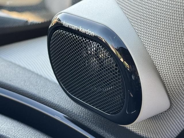 ＭＩＮＩ クーパーＳＤ　クラブマン　ＹＯＵＲＳパッケージ　ｈａｒｍａｎ／ｋａｒｄｏｎスピーカー　レーダークルーズコントロール　黒革　シートヒーター　電動シート　シートメモリー　電動パーキング　純正ナビ　純正１８インチアルミ　ＬＥＤヘッド（3枚目）