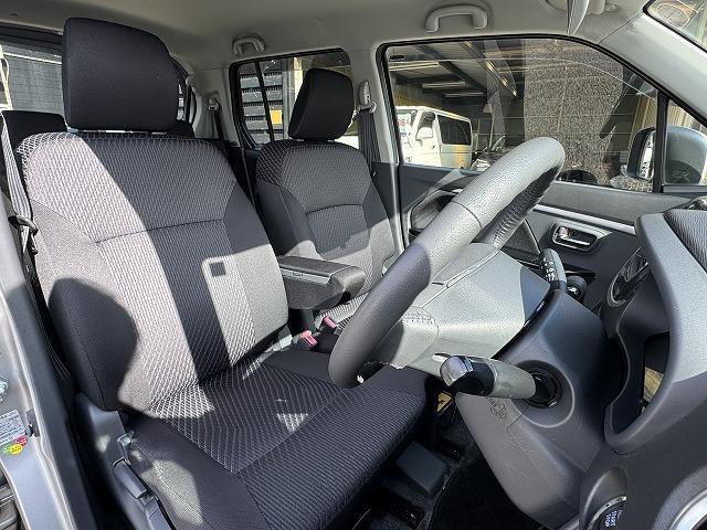 ワゴンＲスティングレー Ｘ　社外ナビＴＶ　アイドリングストップ　スマートキー　プッシュスタート　ＨＩＤヘッドライト　オートライト　ＥＴＣ　社外１４インチアルミホイール　オートエアコン　ＵＶカットフィルム　プライバシーガラス（6枚目）