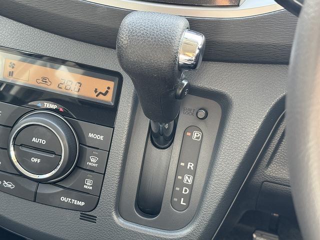 ワゴンＲスティングレー Ｘ　社外ナビＴＶ　アイドリングストップ　スマートキー　プッシュスタート　ＨＩＤヘッドライト　オートライト　ＥＴＣ　社外１４インチアルミホイール　オートエアコン　ＵＶカットフィルム　プライバシーガラス（12枚目）