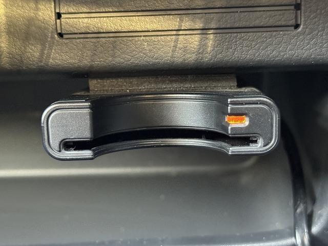 ワゴンＲスティングレー Ｘ　社外ナビＴＶ　アイドリングストップ　スマートキー　プッシュスタート　ＨＩＤヘッドライト　オートライト　ＥＴＣ　純正１４インチアルミホイール　オートエアコン　ＣＤ／ＤＶＤ再生　Ｂｌｕｅｔｏｏｔｈ接続（11枚目）