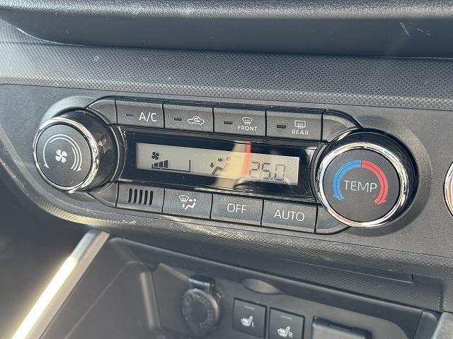 ライズ Ｚ　衝突軽減Ｓ　レーダークルーズコントロール　クリアランスソナー　純正ナビＴＶ　シートヒーター　ＬＥＤヘッド　ステアリングスイッチ　アイドリングストップ　スマートキー　純正１７インチアルミ　バックカメラ（11枚目）