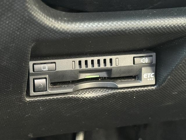 ライズ Ｚ　衝突軽減Ｓ　レーダークルーズコントロール　クリアランスソナー　純正ナビＴＶ　シートヒーター　ＬＥＤヘッド　ステアリングスイッチ　アイドリングストップ　スマートキー　純正１７インチアルミ　バックカメラ（16枚目）