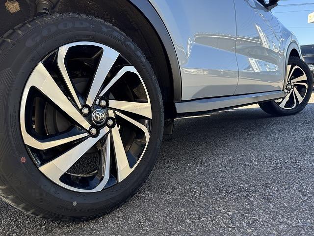 ライズ Ｚ　衝突軽減Ｓ　レーダークルーズコントロール　クリアランスソナー　純正ナビＴＶ　シートヒーター　ＬＥＤヘッド　ステアリングスイッチ　アイドリングストップ　スマートキー　純正１７インチアルミ　バックカメラ（19枚目）