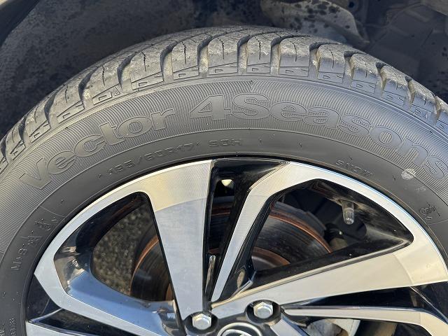 ライズ Ｚ　衝突軽減Ｓ　レーダークルーズコントロール　クリアランスソナー　純正ナビＴＶ　シートヒーター　ＬＥＤヘッド　ステアリングスイッチ　アイドリングストップ　スマートキー　純正１７インチアルミ　バックカメラ（33枚目）