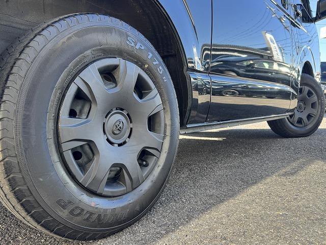 ハイエースバン ロングスーパーＧＬ　純正ナビＴＶ　社外リアテール　フリップダウンモニター　デジタルインナーミラー　バックカメラ　ＬＥＤヘッド　ステアリングスイッチ　Ｂｌｕｅｔｏｏｔｈ接続　ＣＤ／ＤＶＤ再生　ミュージックサーバー　ＥＴＣ（19枚目）