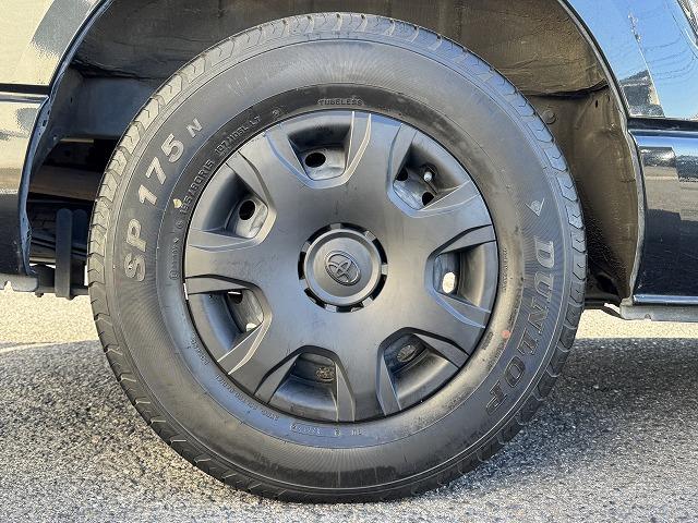 ハイエースバン ロングスーパーＧＬ　純正ナビＴＶ　社外リアテール　フリップダウンモニター　デジタルインナーミラー　バックカメラ　ＬＥＤヘッド　ステアリングスイッチ　Ｂｌｕｅｔｏｏｔｈ接続　ＣＤ／ＤＶＤ再生　ミュージックサーバー　ＥＴＣ（32枚目）