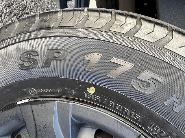 ハイエースバン ロングスーパーＧＬ　純正ナビＴＶ　社外リアテール　フリップダウンモニター　デジタルインナーミラー　バックカメラ　ＬＥＤヘッド　ステアリングスイッチ　Ｂｌｕｅｔｏｏｔｈ接続　ＣＤ／ＤＶＤ再生　ミュージックサーバー　ＥＴＣ（35枚目）