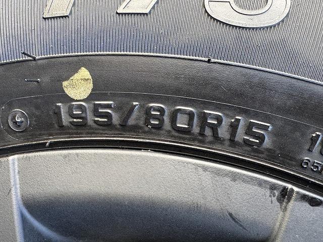 ハイエースバン ロングスーパーＧＬ　純正ナビＴＶ　社外リアテール　フリップダウンモニター　デジタルインナーミラー　バックカメラ　ＬＥＤヘッド　ステアリングスイッチ　Ｂｌｕｅｔｏｏｔｈ接続　ＣＤ／ＤＶＤ再生　ミュージックサーバー　ＥＴＣ（36枚目）