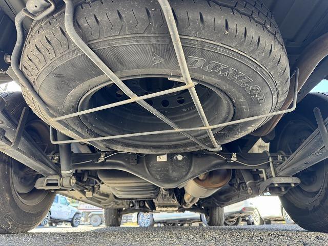 ハイエースバン ロングスーパーＧＬ　純正ナビＴＶ　社外リアテール　フリップダウンモニター　デジタルインナーミラー　バックカメラ　ＬＥＤヘッド　ステアリングスイッチ　Ｂｌｕｅｔｏｏｔｈ接続　ＣＤ／ＤＶＤ再生　ミュージックサーバー　ＥＴＣ（38枚目）