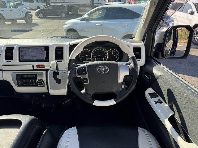 ハイエースバン ロングスーパーＧＬ　純正ナビＴＶ　社外リアテール　フリップダウンモニター　デジタルインナーミラー　バックカメラ　ＬＥＤヘッド　ステアリングスイッチ　Ｂｌｕｅｔｏｏｔｈ接続　ＣＤ／ＤＶＤ再生　ミュージックサーバー　ＥＴＣ（46枚目）