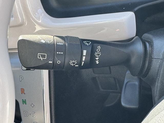 ハイエースバン ロングスーパーＧＬ　純正ナビＴＶ　社外リアテール　フリップダウンモニター　デジタルインナーミラー　バックカメラ　ＬＥＤヘッド　ステアリングスイッチ　Ｂｌｕｅｔｏｏｔｈ接続　ＣＤ／ＤＶＤ再生　ミュージックサーバー　ＥＴＣ（48枚目）