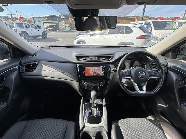 エクストレイル ２０Ｘｉ　ハイブリッド　プロパイロット　アラウンドビューモニター　デジタルインナーミラー　電動リアゲート　防水カプロンシート　ルーフレール　社外ナビＴＶ　ＬＥＤヘッド　電動パーキング　純正１７インチアルミ　Ｂｌｕｅｔｏｏｔｈ（2枚目）