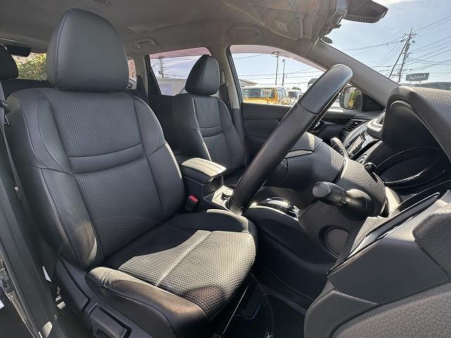 エクストレイル ２０Ｘｉ　ハイブリッド　プロパイロット　アラウンドビューモニター　デジタルインナーミラー　電動リアゲート　防水カプロンシート　ルーフレール　社外ナビＴＶ　ＬＥＤヘッド　電動パーキング　純正１７インチアルミ　Ｂｌｕｅｔｏｏｔｈ（6枚目）