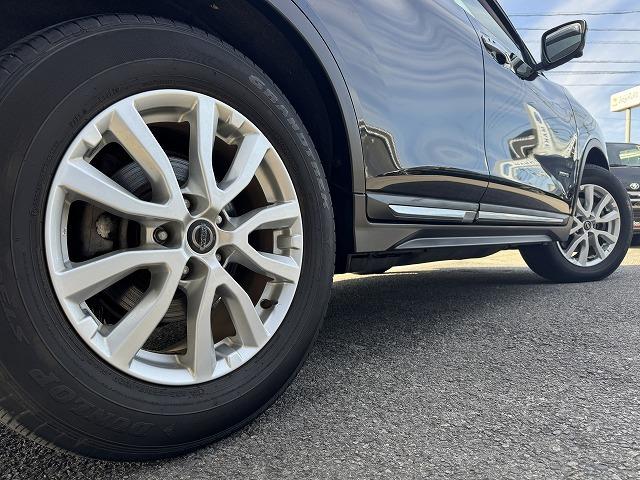 エクストレイル ２０Ｘｉ　ハイブリッド　プロパイロット　アラウンドビューモニター　デジタルインナーミラー　電動リアゲート　防水カプロンシート　ルーフレール　社外ナビＴＶ　ＬＥＤヘッド　電動パーキング　純正１７インチアルミ　Ｂｌｕｅｔｏｏｔｈ（19枚目）