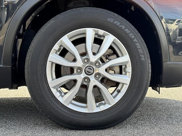 エクストレイル ２０Ｘｉ　ハイブリッド　プロパイロット　アラウンドビューモニター　デジタルインナーミラー　電動リアゲート　防水カプロンシート　ルーフレール　社外ナビＴＶ　ＬＥＤヘッド　電動パーキング　純正１７インチアルミ　Ｂｌｕｅｔｏｏｔｈ（32枚目）