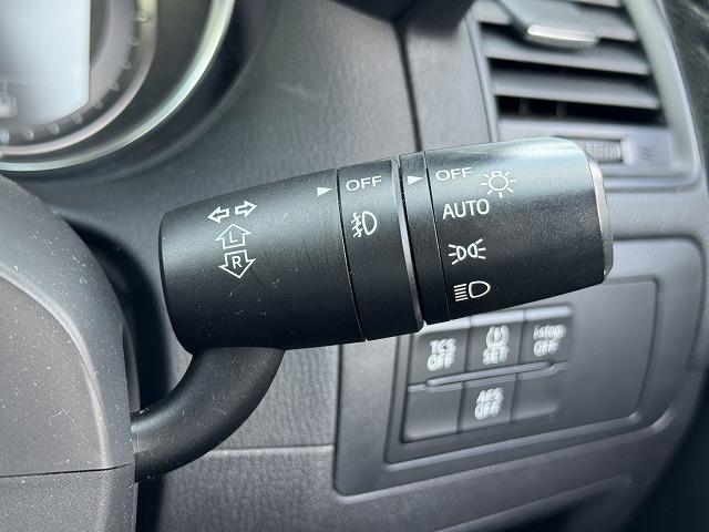 ＣＸ－５ ＸＤ　ＢＯＳＥサウンドスピーカー　社外ナビＴＶ　純正１９インチアルミホイール　サイド・バックカメラ　ＨＩＤヘッド　オートライト　ステアリングスイッチ　スマートキー　アイドリングストップ　オートライト　ＥＴＣ（12枚目）