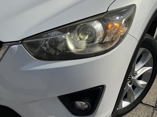 ＣＸ－５ ＸＤ　ＢＯＳＥサウンドスピーカー　社外ナビＴＶ　純正１９インチアルミホイール　サイド・バックカメラ　ＨＩＤヘッド　オートライト　ステアリングスイッチ　スマートキー　アイドリングストップ　オートライト　ＥＴＣ（18枚目）