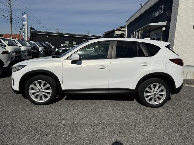 ＣＸ－５ ＸＤ　ＢＯＳＥサウンドスピーカー　社外ナビＴＶ　純正１９インチアルミホイール　サイド・バックカメラ　ＨＩＤヘッド　オートライト　ステアリングスイッチ　スマートキー　アイドリングストップ　オートライト　ＥＴＣ（27枚目）