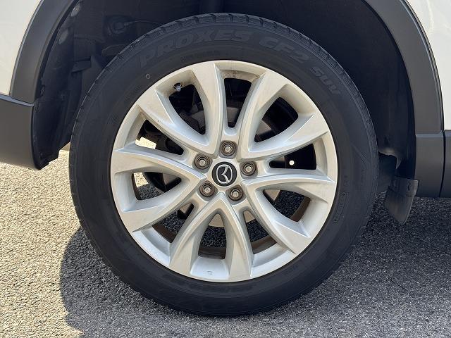 ＣＸ－５ ＸＤ　ＢＯＳＥサウンドスピーカー　社外ナビＴＶ　純正１９インチアルミホイール　サイド・バックカメラ　ＨＩＤヘッド　オートライト　ステアリングスイッチ　スマートキー　アイドリングストップ　オートライト　ＥＴＣ（31枚目）