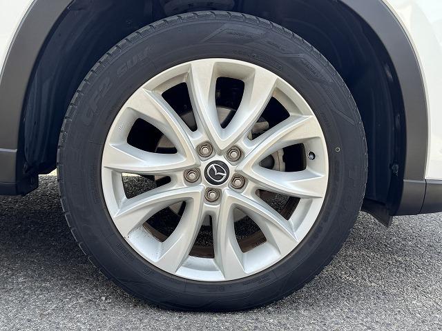 ＣＸ－５ ＸＤ　ＢＯＳＥサウンドスピーカー　社外ナビＴＶ　純正１９インチアルミホイール　サイド・バックカメラ　ＨＩＤヘッド　オートライト　ステアリングスイッチ　スマートキー　アイドリングストップ　オートライト　ＥＴＣ（32枚目）