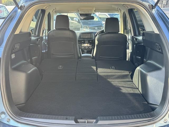 ＣＸ－５ ＸＤ　Ｌパッケージ　純正ナビＴＶ　クルーズコントロール　ＢＯＳＥサウンドスピーカー　黒革シート　シートヒーター　電動シート　ブラインドスポットモニター　サイド・バックカメラ　ステアリングスイッチ　アイドリングストップ（17枚目）