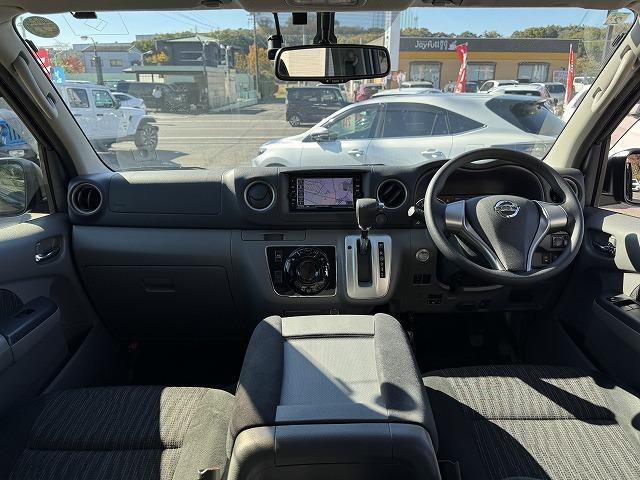 ＮＶ３５０キャラバンバン ロングプレミアムＧＸ　ベッドキット　衝突軽減Ｓ　アラウンドビューモニター　ＭＡＤＣＲＯＳＳ１６インチアルミ　電動スライドドア　純正ナビＴＶ　ＬＥＤヘッド　Ｗエアバック　ＥＴＣ　ドライブレコーダー　横滑り防止　後席エアコン（2枚目）