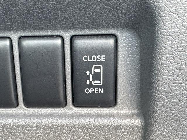 ＮＶ３５０キャラバンバン ロングプレミアムＧＸ　ベッドキット　衝突軽減Ｓ　アラウンドビューモニター　ＭＡＤＣＲＯＳＳ１６インチアルミ　電動スライドドア　純正ナビＴＶ　ＬＥＤヘッド　Ｗエアバック　ＥＴＣ　ドライブレコーダー　横滑り防止　後席エアコン（10枚目）