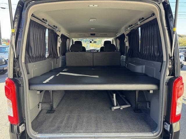 ＮＶ３５０キャラバンバン ロングプレミアムＧＸ　ベッドキット　衝突軽減Ｓ　アラウンドビューモニター　ＭＡＤＣＲＯＳＳ１６インチアルミ　電動スライドドア　純正ナビＴＶ　ＬＥＤヘッド　Ｗエアバック　ＥＴＣ　ドライブレコーダー　横滑り防止　後席エアコン（18枚目）
