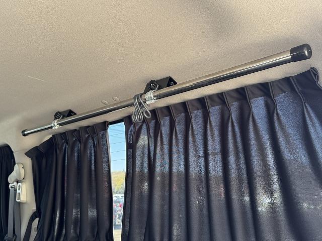 ＮＶ３５０キャラバンバン ロングプレミアムＧＸ　ベッドキット　衝突軽減Ｓ　アラウンドビューモニター　ＭＡＤＣＲＯＳＳ１６インチアルミ　電動スライドドア　純正ナビＴＶ　ＬＥＤヘッド　Ｗエアバック　ＥＴＣ　ドライブレコーダー　横滑り防止　後席エアコン（45枚目）