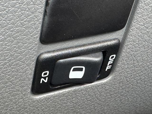 ＮＶ３５０キャラバンバン ロングプレミアムＧＸ　ベッドキット　衝突軽減Ｓ　アラウンドビューモニター　ＭＡＤＣＲＯＳＳ１６インチアルミ　電動スライドドア　純正ナビＴＶ　ＬＥＤヘッド　Ｗエアバック　ＥＴＣ　ドライブレコーダー　横滑り防止　後席エアコン（63枚目）