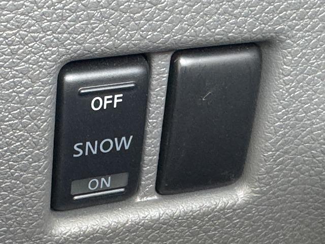 ＮＶ３５０キャラバンバン ロングプレミアムＧＸ　ベッドキット　衝突軽減Ｓ　アラウンドビューモニター　ＭＡＤＣＲＯＳＳ１６インチアルミ　電動スライドドア　純正ナビＴＶ　ＬＥＤヘッド　Ｗエアバック　ＥＴＣ　ドライブレコーダー　横滑り防止　後席エアコン（64枚目）