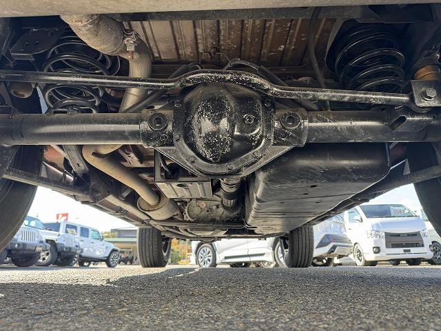 ジープ・ラングラーアンリミテッド サハラ　純正８型ナビＴＶ　ＡＬＰＩＮＥスピーカー　クルーズコントロール　革シート　リクライニングキット　ＸＴＲＥＭＥ－Ｊ１８インチアルミ　シートヒーター　サイドステップ　サイド・バックカメラ　ＢＴ接続　ＥＴＣ（33枚目）