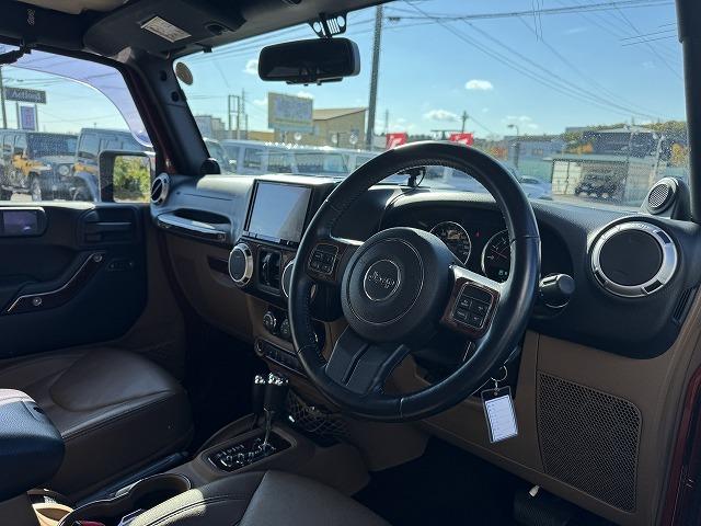 ジープ・ラングラーアンリミテッド サハラ　純正８型ナビＴＶ　ＡＬＰＩＮＥスピーカー　クルーズコントロール　革シート　リクライニングキット　ＸＴＲＥＭＥ－Ｊ１８インチアルミ　シートヒーター　サイドステップ　サイド・バックカメラ　ＢＴ接続　ＥＴＣ（45枚目）
