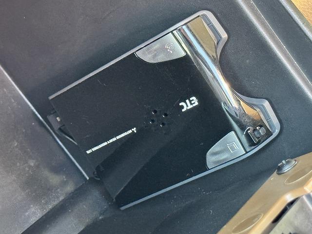 ジープ・ラングラーアンリミテッド サハラ　純正８型ナビＴＶ　ＡＬＰＩＮＥスピーカー　クルーズコントロール　革シート　リクライニングキット　ＸＴＲＥＭＥ－Ｊ１８インチアルミ　シートヒーター　サイドステップ　サイド・バックカメラ　ＢＴ接続　ＥＴＣ（55枚目）