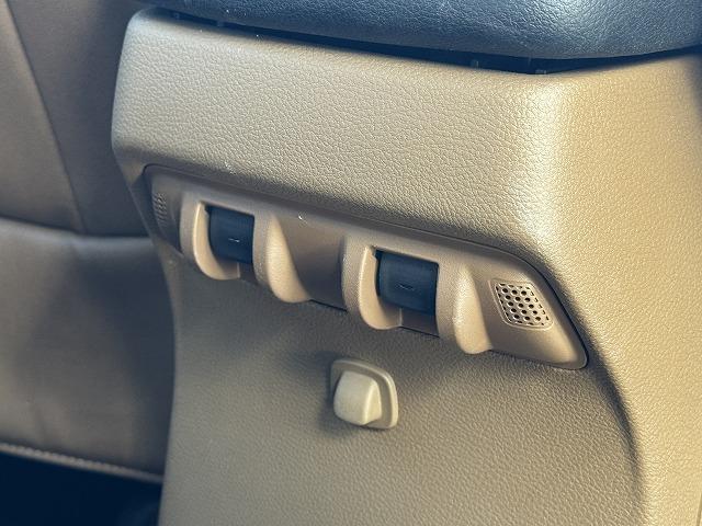 ジープ・ラングラーアンリミテッド サハラ　純正８型ナビＴＶ　ＡＬＰＩＮＥスピーカー　クルーズコントロール　革シート　リクライニングキット　ＸＴＲＥＭＥ－Ｊ１８インチアルミ　シートヒーター　サイドステップ　サイド・バックカメラ　ＢＴ接続　ＥＴＣ（68枚目）