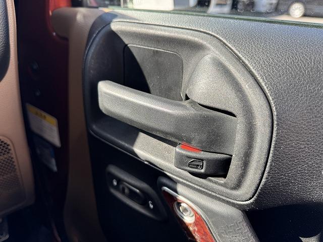 ジープ・ラングラーアンリミテッド サハラ　純正８型ナビＴＶ　ＡＬＰＩＮＥスピーカー　クルーズコントロール　革シート　リクライニングキット　ＸＴＲＥＭＥ－Ｊ１８インチアルミ　シートヒーター　サイドステップ　サイド・バックカメラ　ＢＴ接続　ＥＴＣ（69枚目）