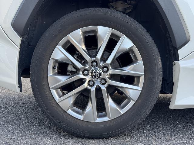 ＲＡＶ４ Ｇ　Ｚパッケージ　純正９型ディスプレイオーディオＴＶ　ＴＲＤフルエアロ　パノラミックビューモニター　レーダークルーズコントロール　クリアランスソナー　ブラインドスポットモニター　デジタルインナーミラー　電動リアゲート（31枚目）