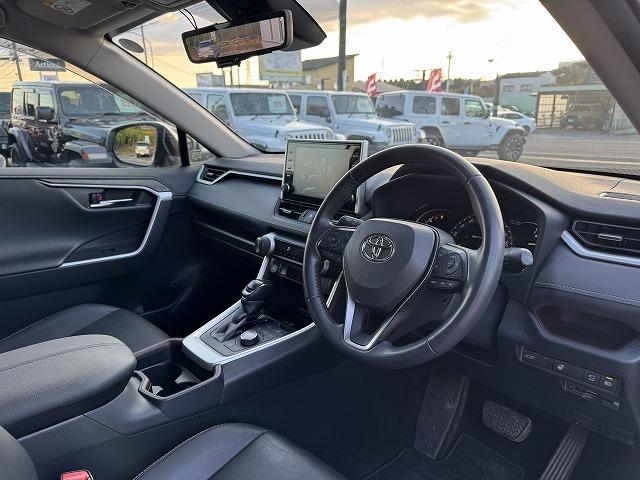 ＲＡＶ４ Ｇ　Ｚパッケージ　純正９型ディスプレイオーディオＴＶ　ＴＲＤフルエアロ　パノラミックビューモニター　レーダークルーズコントロール　クリアランスソナー　ブラインドスポットモニター　デジタルインナーミラー　電動リアゲート（45枚目）