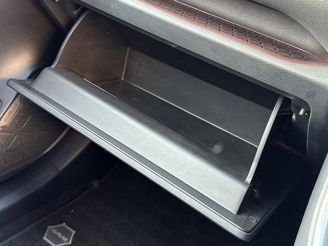 ＲＡＶ４ Ｇ　Ｚパッケージ　純正９型ディスプレイオーディオＴＶ　ＴＲＤフルエアロ　パノラミックビューモニター　レーダークルーズコントロール　クリアランスソナー　ブラインドスポットモニター　デジタルインナーミラー　電動リアゲート（67枚目）