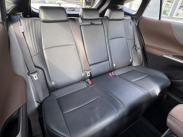 ハリアーハイブリッド Ｚ　レザーパッケージ　ＪＢＬスピーカー　１２．３型ナビＴＶ　パノラミックビューモニター　黒革　シートヒーター・クーラー　ブラインドスポットモニター　クリアランスソナー　ヘッドアップディスプレイ　電動リアゲート　ＬＥＤヘッド（7枚目）