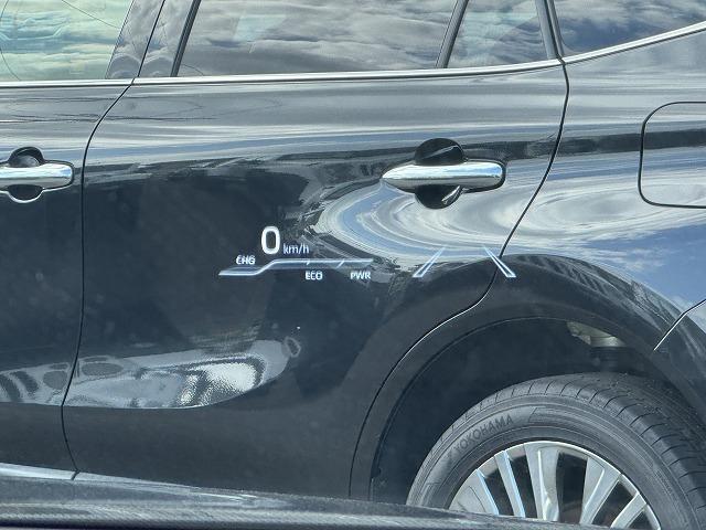 ハリアーハイブリッド Ｚ　レザーパッケージ　ＪＢＬスピーカー　１２．３型ナビＴＶ　パノラミックビューモニター　黒革　シートヒーター・クーラー　ブラインドスポットモニター　クリアランスソナー　ヘッドアップディスプレイ　電動リアゲート　ＬＥＤヘッド（11枚目）