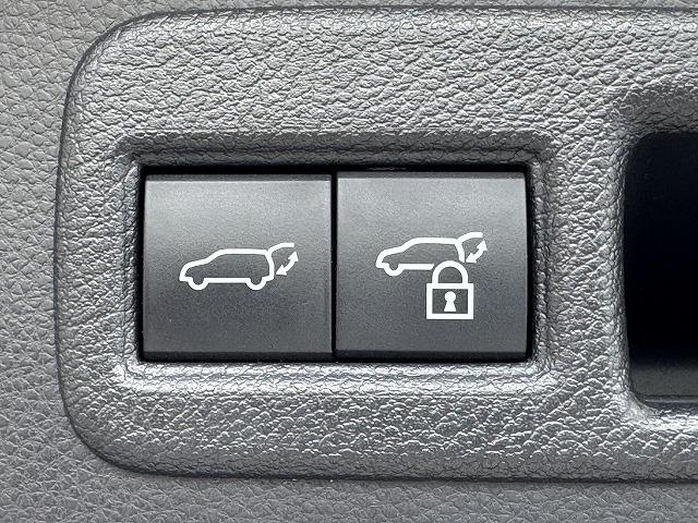 ハリアーハイブリッド Ｚ　レザーパッケージ　ＪＢＬスピーカー　１２．３型ナビＴＶ　パノラミックビューモニター　黒革　シートヒーター・クーラー　ブラインドスポットモニター　クリアランスソナー　ヘッドアップディスプレイ　電動リアゲート　ＬＥＤヘッド（14枚目）