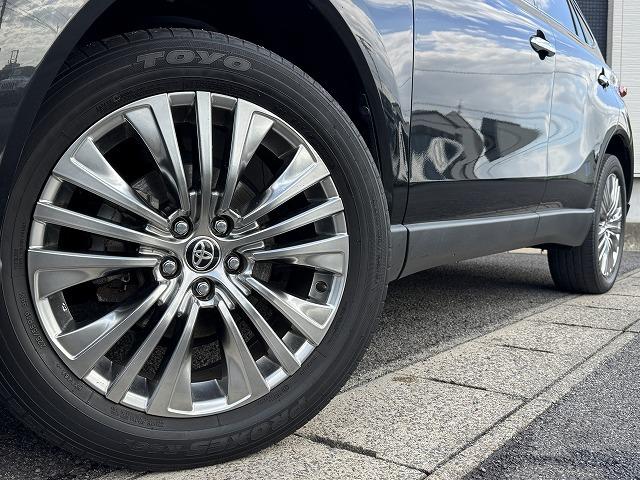 ハリアーハイブリッド Ｚ　レザーパッケージ　ＪＢＬスピーカー　１２．３型ナビＴＶ　パノラミックビューモニター　黒革　シートヒーター・クーラー　ブラインドスポットモニター　クリアランスソナー　ヘッドアップディスプレイ　電動リアゲート　ＬＥＤヘッド（28枚目）