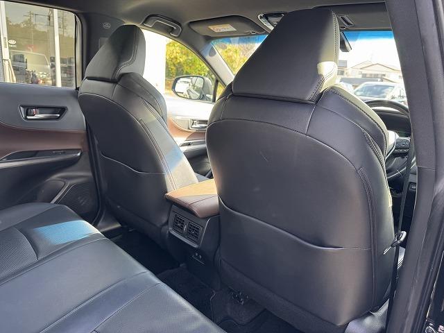 ハリアーハイブリッド Ｚ　レザーパッケージ　ＪＢＬスピーカー　１２．３型ナビＴＶ　パノラミックビューモニター　黒革　シートヒーター・クーラー　ブラインドスポットモニター　クリアランスソナー　ヘッドアップディスプレイ　電動リアゲート　ＬＥＤヘッド（42枚目）