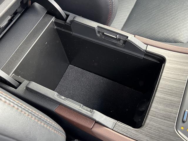 ハリアーハイブリッド Ｚ　レザーパッケージ　ＪＢＬスピーカー　１２．３型ナビＴＶ　パノラミックビューモニター　黒革　シートヒーター・クーラー　ブラインドスポットモニター　クリアランスソナー　ヘッドアップディスプレイ　電動リアゲート　ＬＥＤヘッド（62枚目）