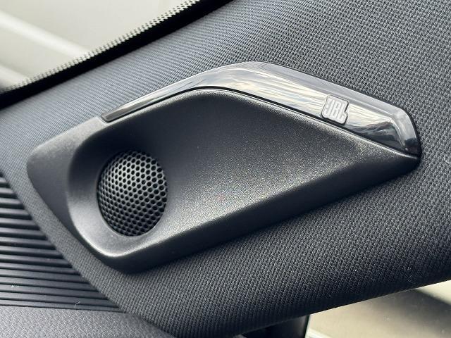 ハリアーハイブリッド Ｚ　レザーパッケージ　ＪＢＬスピーカー　１２．３型ナビＴＶ　パノラミックビューモニター　黒革　シートヒーター・クーラー　ブラインドスポットモニター　クリアランスソナー　ヘッドアップディスプレイ　電動リアゲート　ＬＥＤヘッド（65枚目）