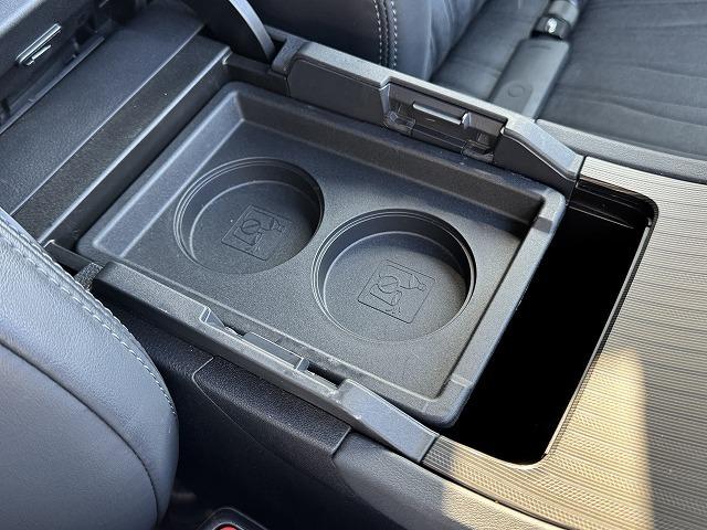 ハリアーハイブリッド Ｚ　モデリスタエアロ　ＪＢＬスピーカー　１２．３型ナビＴＶ　レーダークルーズコントロール　ブラインドスポットモニター　クリアランスソナー　ヘッドアップディスプレイ　電動リアゲート　デジタルインナーミラー（54枚目）