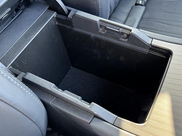 ハリアーハイブリッド Ｚ　モデリスタエアロ　ＪＢＬスピーカー　１２．３型ナビＴＶ　レーダークルーズコントロール　ブラインドスポットモニター　クリアランスソナー　ヘッドアップディスプレイ　電動リアゲート　デジタルインナーミラー（55枚目）